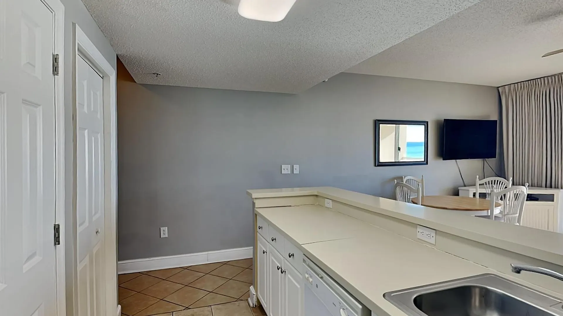 Majestic Beach Towers I 207 Panama City Beach